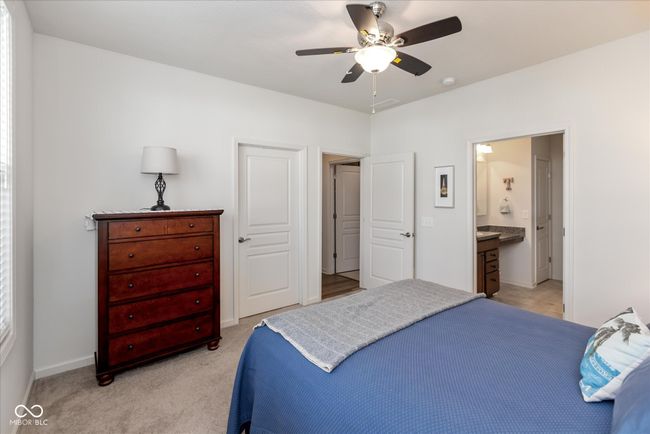 spacious beedroom | Image 18