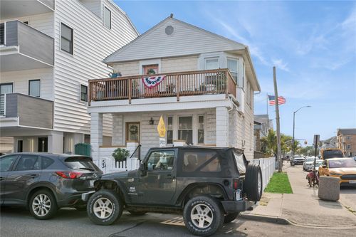 53 Pennsylvania Ave, Long Beach, NY, 11561-1621 | Card Image