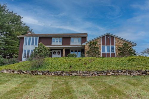 5696 Blue Grass Trail, Upper Saucon Twp, PA, 18036 | Card Image