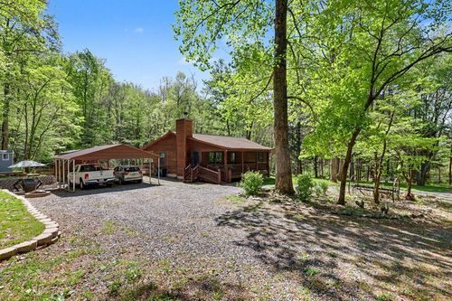 8 Stoney Brook Trl, Hayesville, NC, 28904-5630 | Card Image