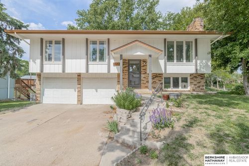 2642 N 98th Street, Omaha, NE, 68134 | Card Image