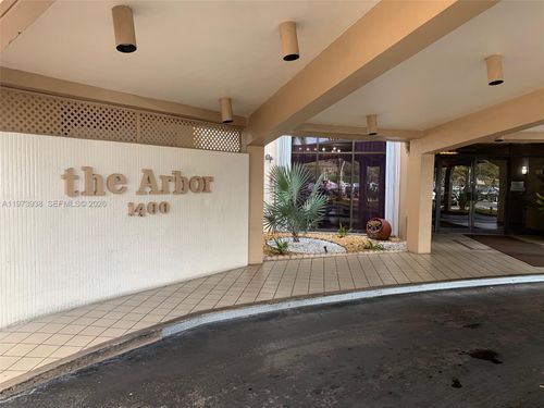 313-1400 Saint Charles Pl, Pembroke Pines, FL, 33026-3251 | Card Image