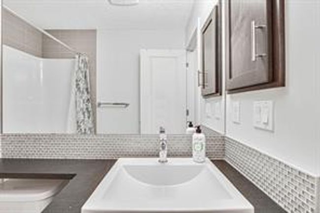 51 Sherwood Row Nw, Home with 2 bedrooms, 2 bathrooms and 3 parking in Calgary AB | Image 25
