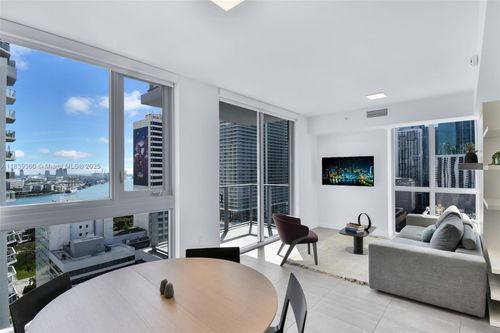 apt-2000-227 Ne 2nd St, Miami, FL, 33132-2255 | Card Image