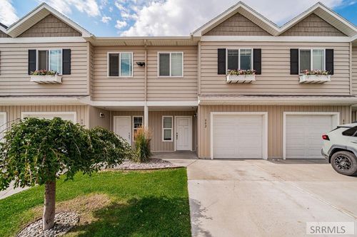 802 Trails End, Idaho Falls, ID, 83402-1231 | Card Image