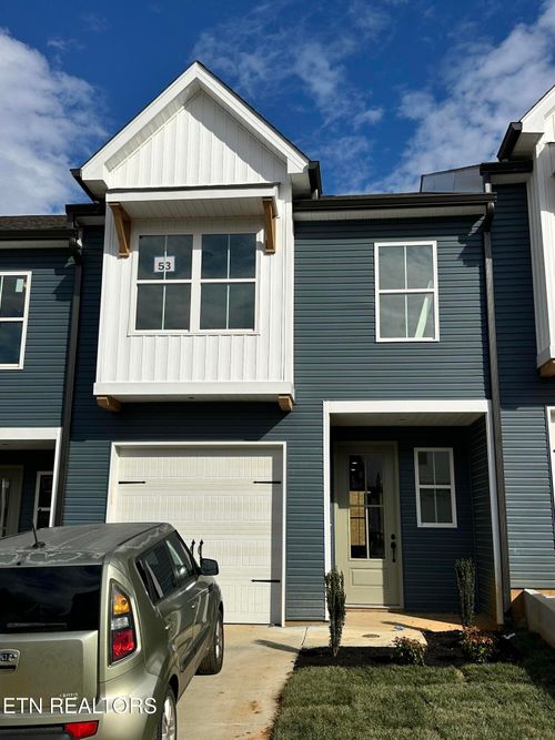 1724 Lateglow Way, Knoxville, TN, 37931-2791 | Card Image