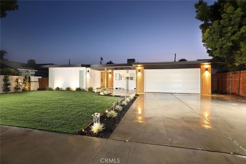 10415 Bevis Ave, Mission Hills, CA, 91345-2103 | Card Image