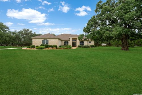 7261 Keeneland Dr, Boerne, TX, 78015-4244 | Card Image