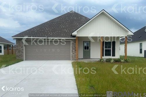 13724 Willowmore Dr, Denham Springs, LA, 70726-8845 | Card Image