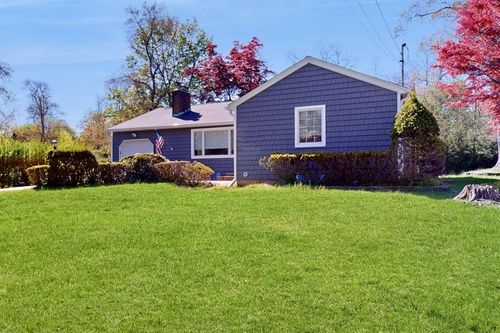 89 Christian Ave, Stony Brook, NY, 11790-1201 | Card Image