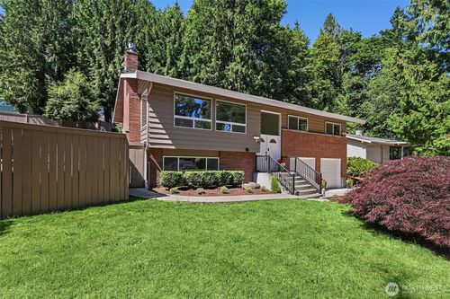525 Mount Everest Ln Sw, Issaquah, WA, 98027-3626 | Card Image