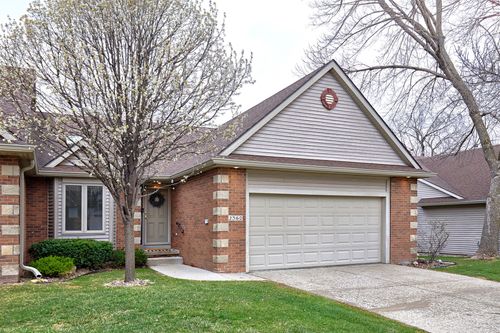 2360 Nw 150th Street, Clive, IA, 50325 | Card Image