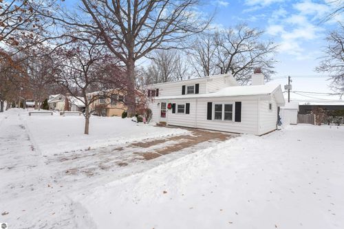 1217 Arbutus Ct, Traverse City, MI, 49686-4201 | Card Image