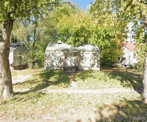 5529 Adelaide Pl, East Saint Louis, IL, 62204-2903 | Card Image