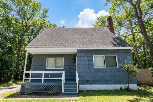 58 Norfleet Ln, Coram, NY, 11727-4040 | Card Image