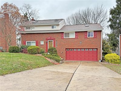 Updated multi-level situated on a quiet dead end street! | Image 1