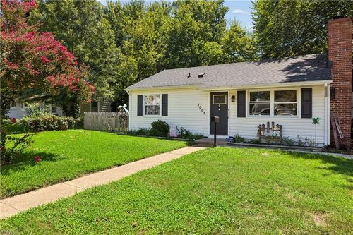 2002 Whitman Pl, Hampton, VA, 23663-1230 | Card Image