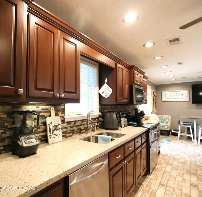 7015 Dogwood Ln, House other with 3 bedrooms, 2 bathrooms and 3 parking in Milan TN | Image 9