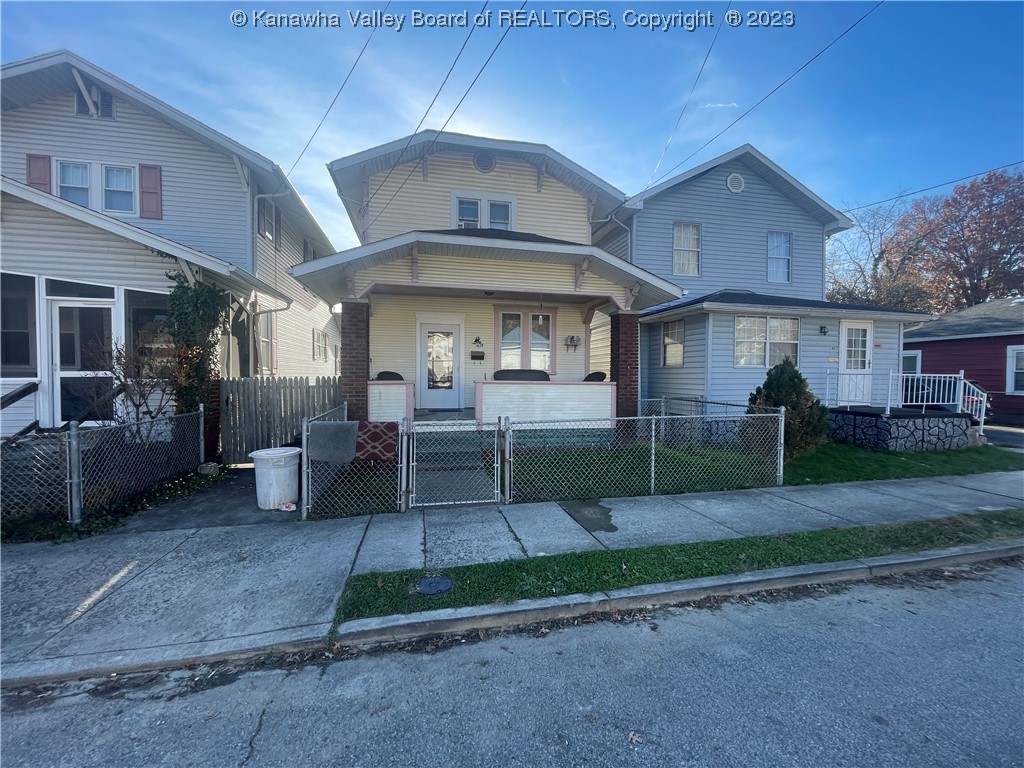 6th Ave, Charleston, WV 25387