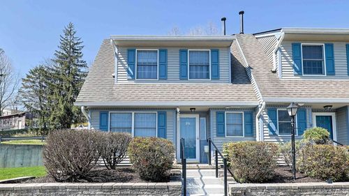 20 Wintergreen Ct, Montgomery, NY, 12549-1257 | Card Image