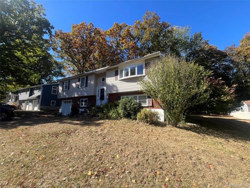 41 Roe Ave, Cornwall On Hudson, NY, 12520-1403 | Card Image