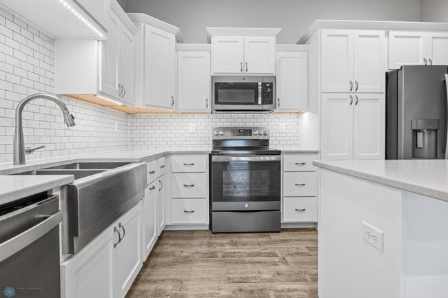 Kitchen | Image 8