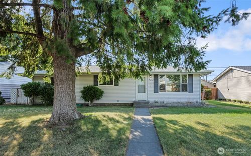 247 Ivy St Ne, Ephrata, WA, 98823-1737 | Card Image