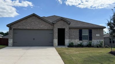 1003 Ripplewood Circle, House other with 3 bedrooms, 2 bathrooms and null parking in Chandler TX | Image 1