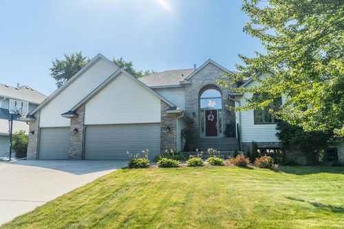 1199 Ashley Ln, Mahtomedi, MN, 55115-2838 | Card Image