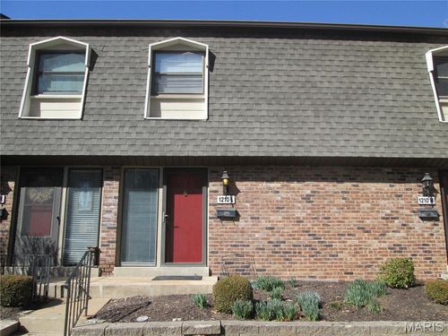 l-1210 Wicklow Road, Ballwin, MO, 63021 | Card Image