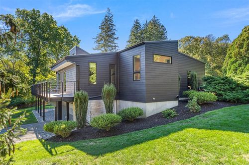18 Collins Ter, Jamestown, RI, 02835-1812 | Card Image