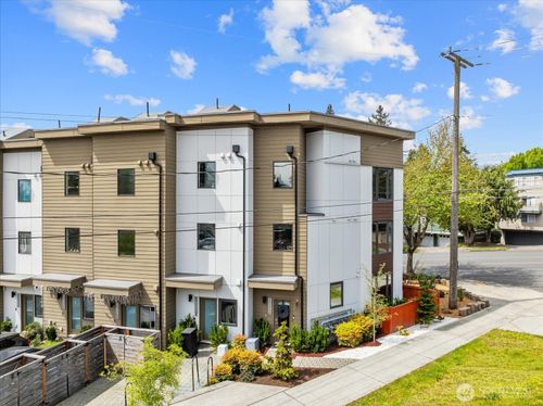 h-10170 Holman Rd Nw, Seattle, WA, 98177-4923 | Card Image