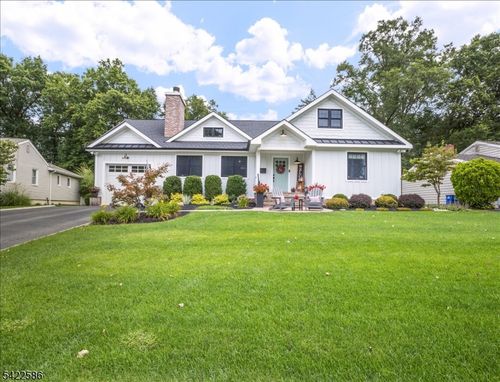 136 Forest Ave, Berkeley Heights, NJ, 07922-1454 | Card Image