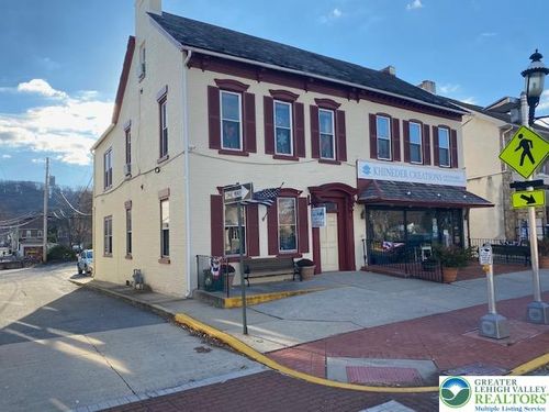 2nd-floor-front-328 Main St, Emmaus, PA, 18049-2730 | Card Image