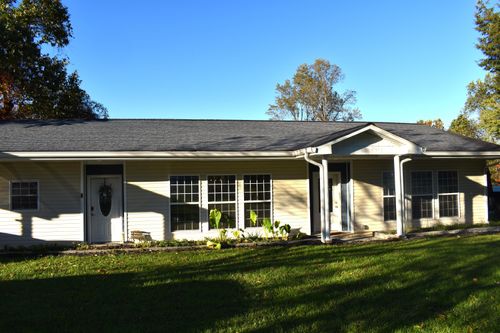 140 Chasteen Dr, Middlesboro, KY, 40965-2519 | Card Image