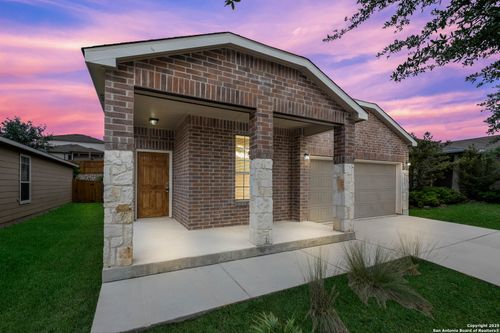 7631 Paraiso Pt, Boerne, TX, 78015-4885 | Card Image