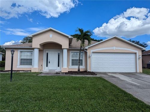 2720 Soaring Hawk Dr, Fort Myers, FL, 33905-2460 | Card Image