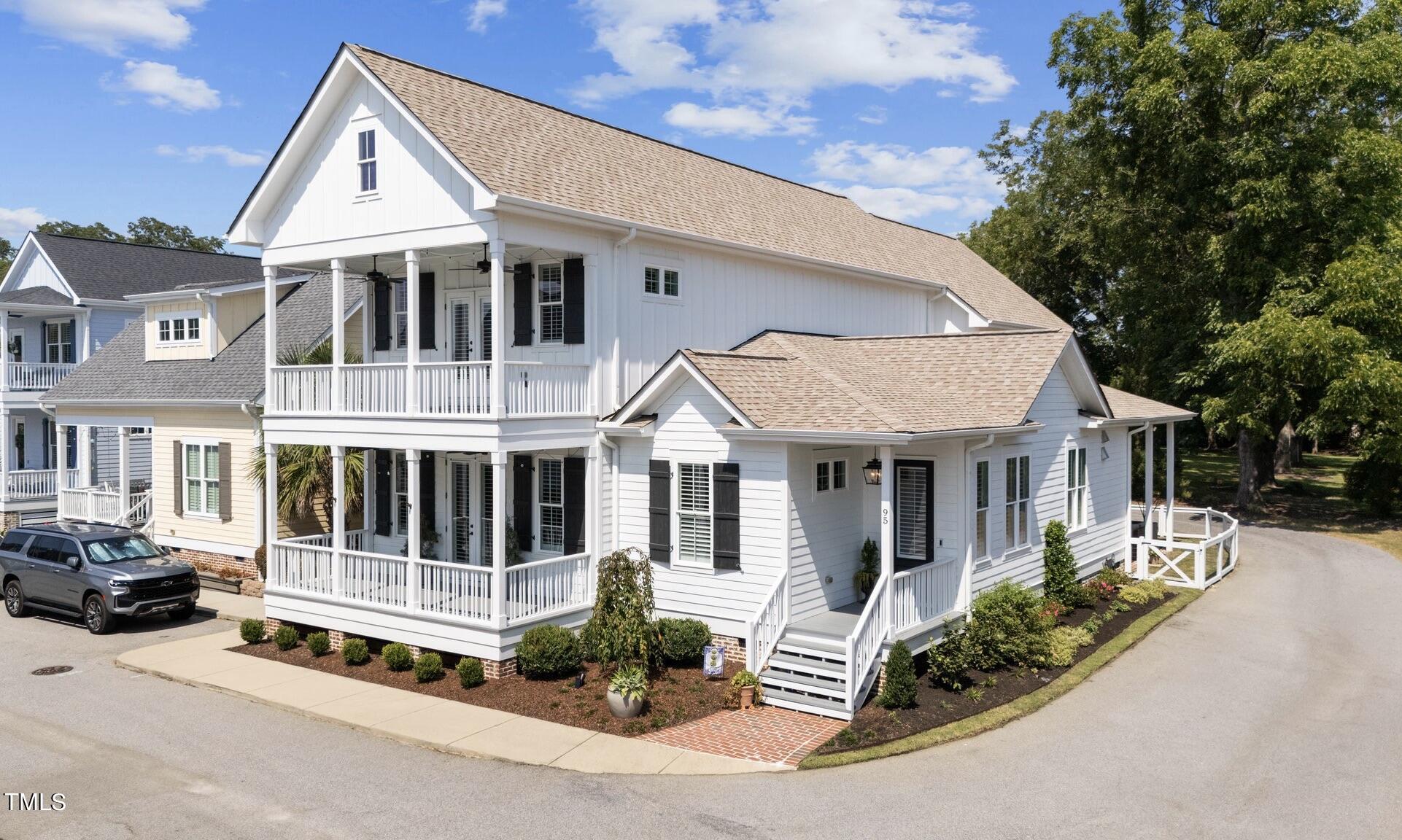 Oglethorpe Ave, Clayton, NC 27527