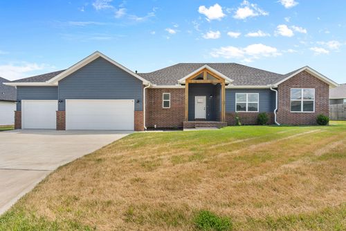 1312 S Birch Ave, Springfield, MO, 65802-6058 | Card Image