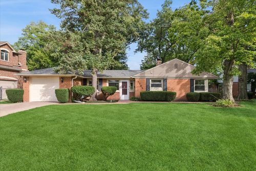 2392 Manor Ln, Park Ridge, IL, 60068-1558 | Card Image