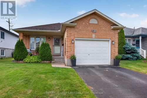 70 Juniper Crescent, Strathroy-Caradoc (SE), ON, N7G4H1 | Card Image