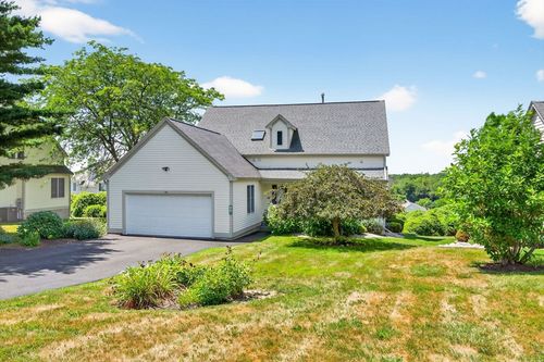 86-86 Fairway Dr, Dartmouth, MA, 02747-3550 | Card Image