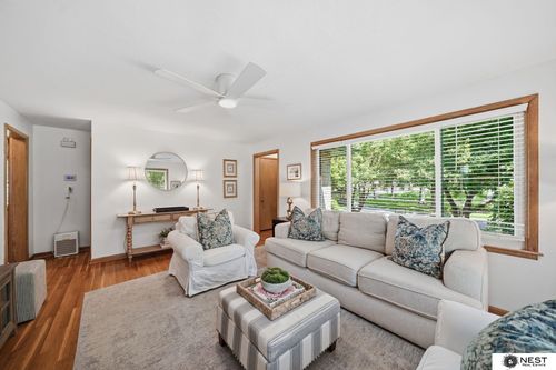 2639 Woodsdale Blvd, Lincoln, NE, 68502-5045 | Card Image