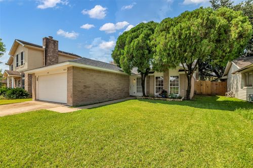 8514 Grand Knolls Dr, Houston, TX, 77083-5504 | Card Image