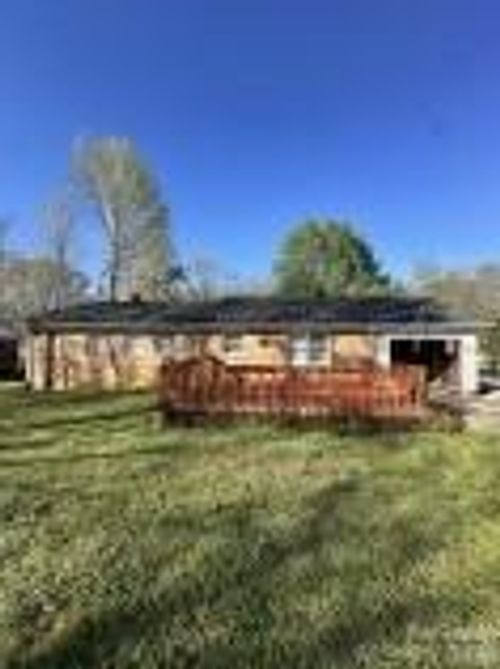 400 Wesley Dr, Gastonia, NC, 28056-6252 | Card Image