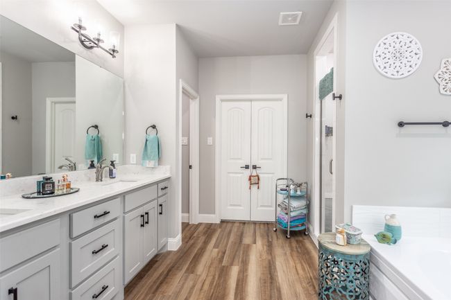 105 Cocopa Cv, House other with 4 bedrooms, 3 bathrooms and null parking in Lake Kiowa TX | Image 19