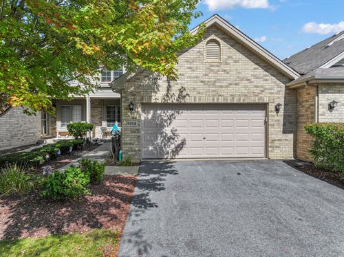 9058 Newcastle Ct, Tinley Park, IL, 60487-9573 | Card Image