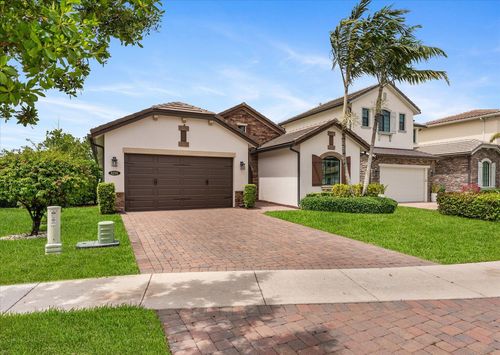 8259 Grand Prix Ln, Boynton Beach, FL, 33472-2704 | Card Image