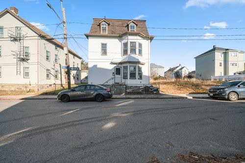 482 Snell St, Fall River, MA, 02721 | Card Image