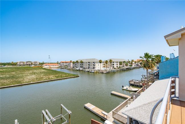 C - 14410 E Cabana St, Condo with 3 bedrooms, 4 bathrooms and 2 parking in Corpus Christi TX | Image 30